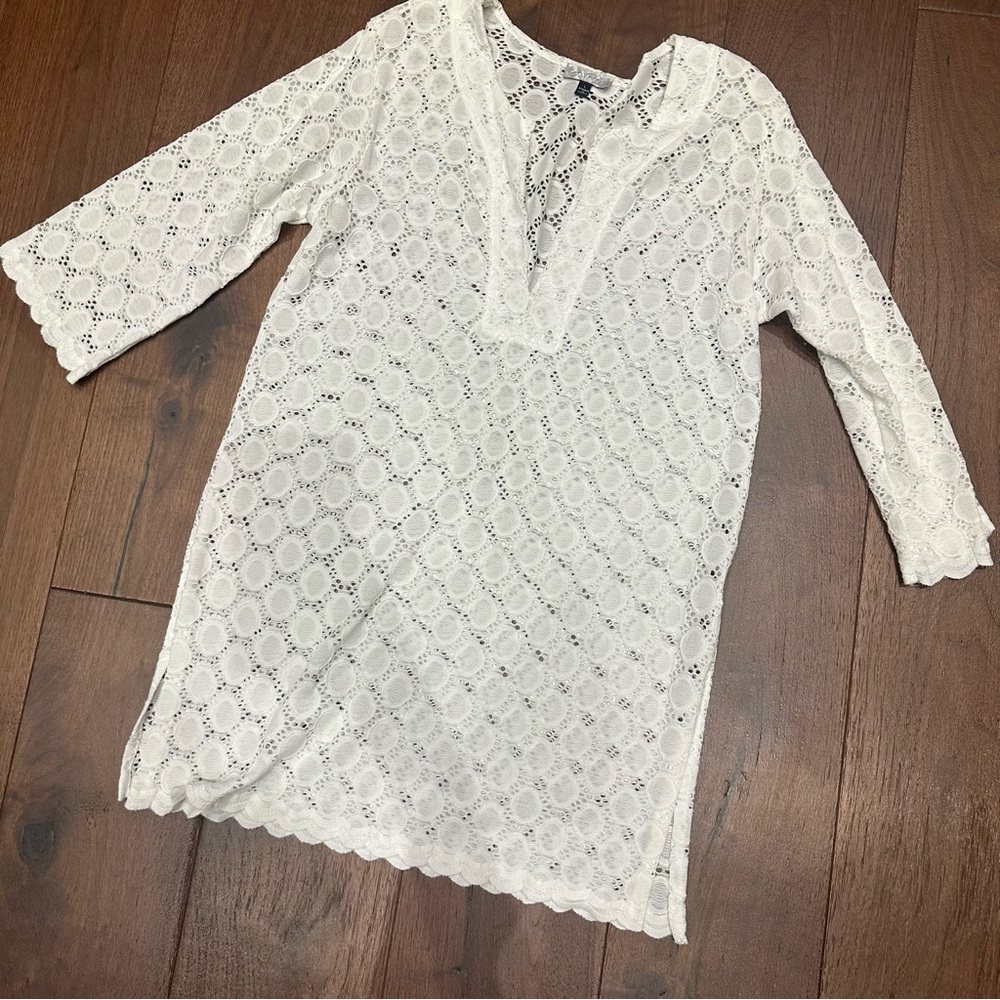 J Valdi White cover up
